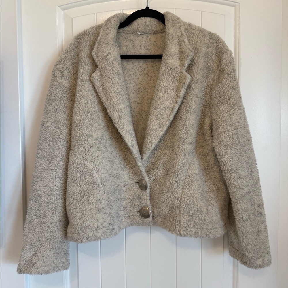 Cozy Cream Sherpa Jacket with Silver Buttons - Cropped, Cute & Comfy! Women's XL